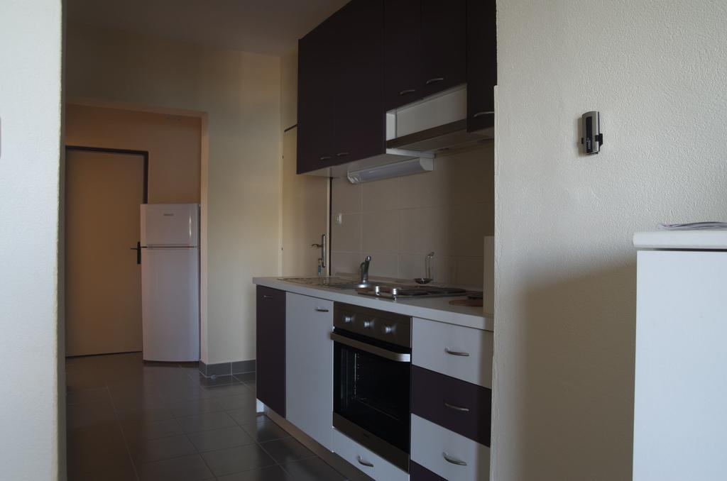 Fei Fei Apartments Račišće Eksteriør bilde