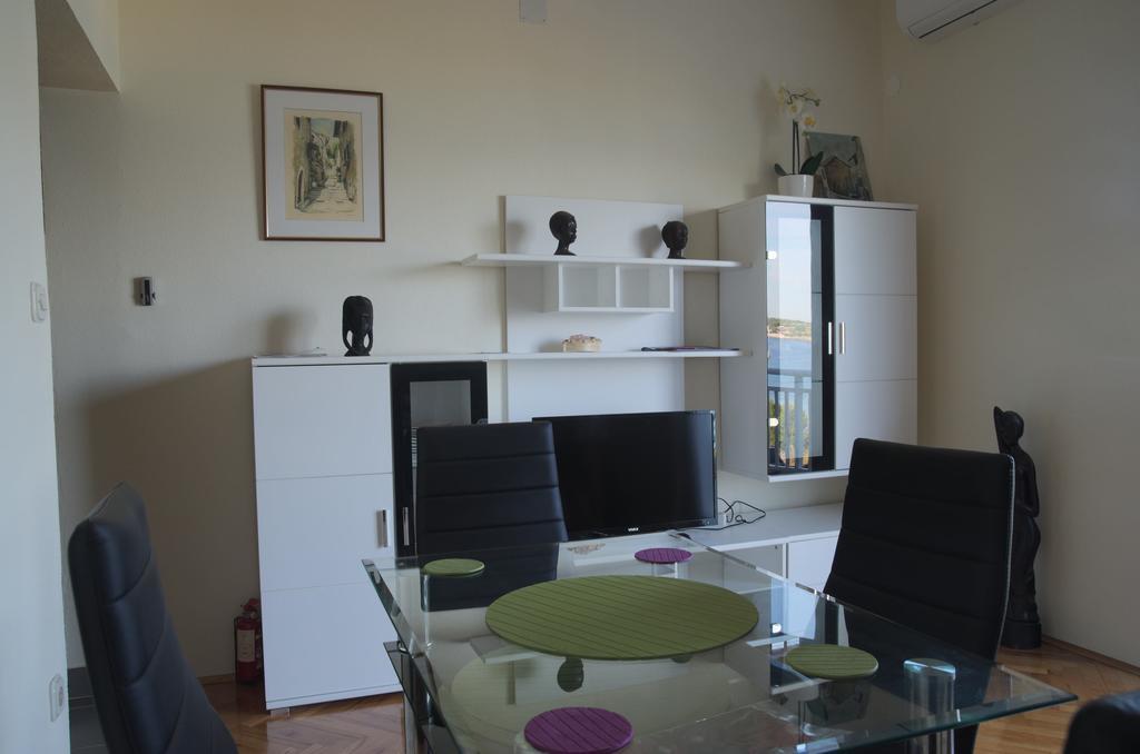 Fei Fei Apartments Račišće Eksteriør bilde