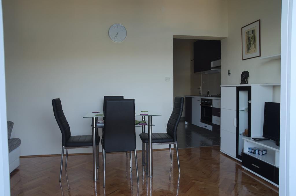 Fei Fei Apartments Račišće Eksteriør bilde