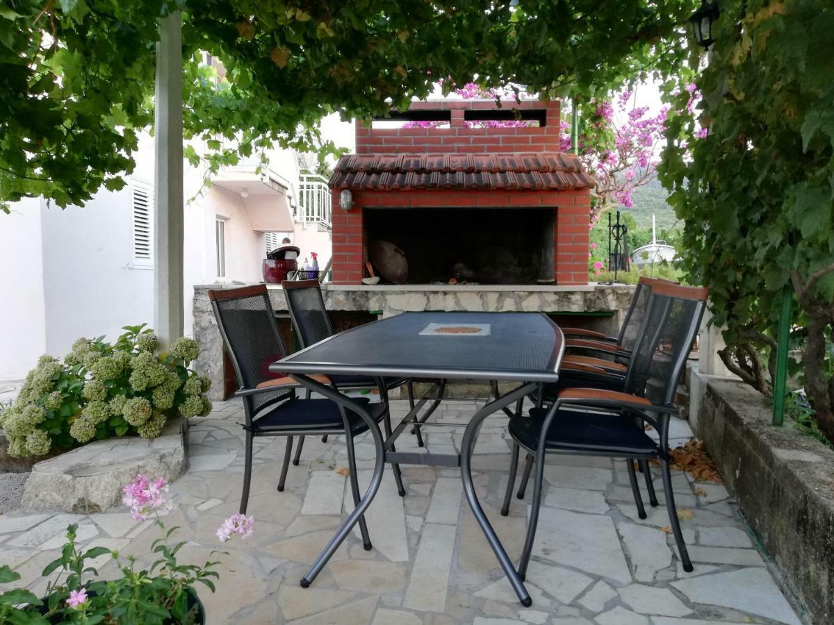 Fei Fei Apartments Račišće Eksteriør bilde